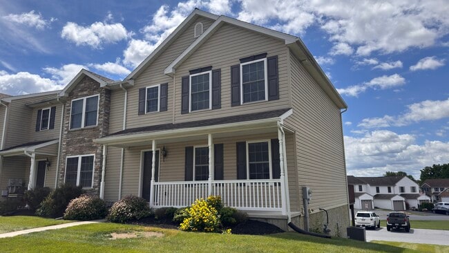 Building Photo - 250 Limestone Dr