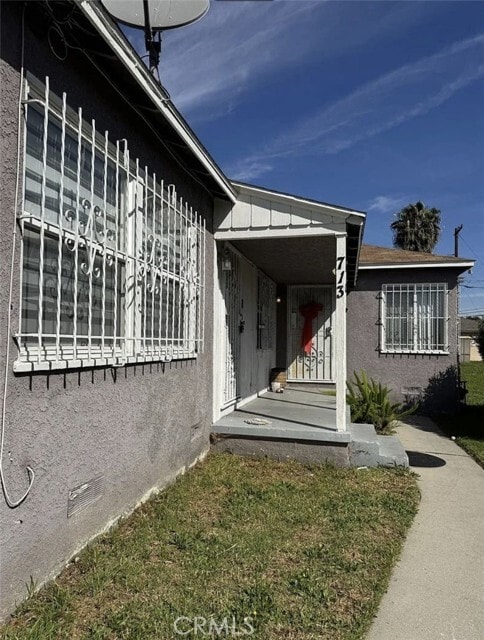 Building Photo - 713 E Cocoa St