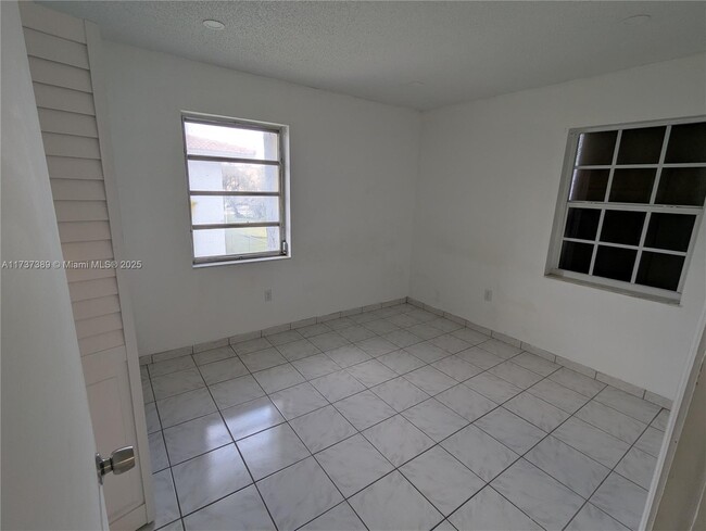 Foto del edificio - 4050 NW 135th St