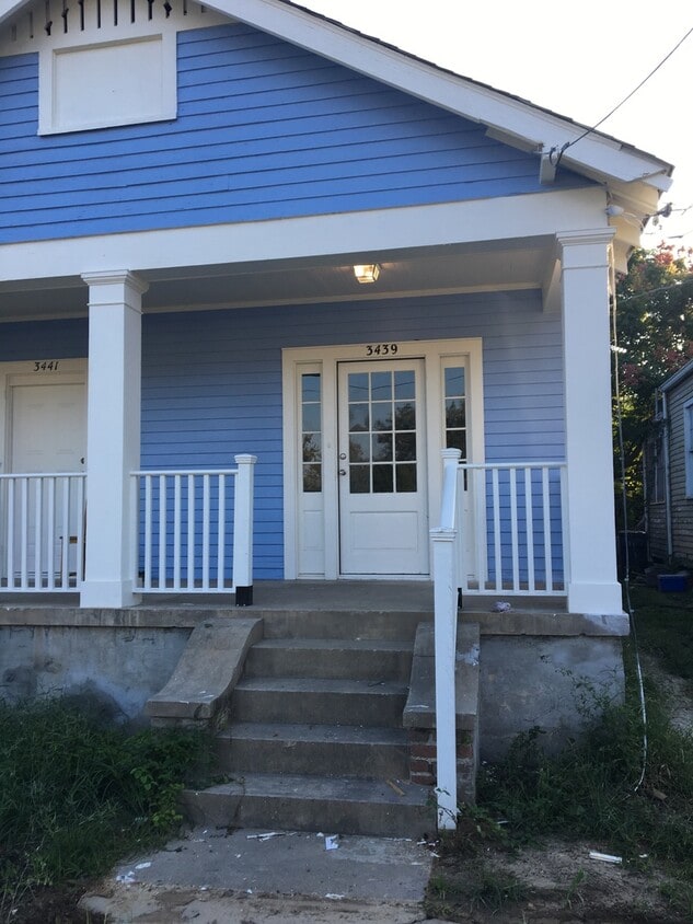 Primary Photo - 3439-41 Bruxelles St.