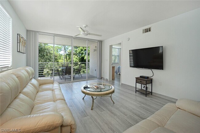 Building Photo - 285 Naples Cove Dr