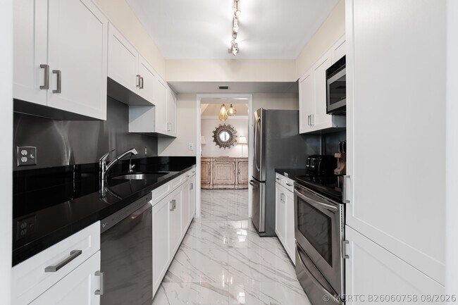 Foto del edificio - 5550 N Ocean Dr
