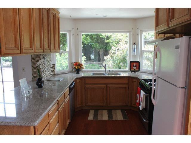 Foto del edificio - 1701 Red Maple St