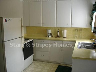 Building Photo - Beautiful family home
