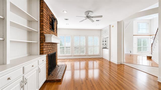 Building Photo - 810 Pearl Dr