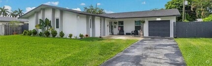 Building Photo - 9720 Bel Aire Dr