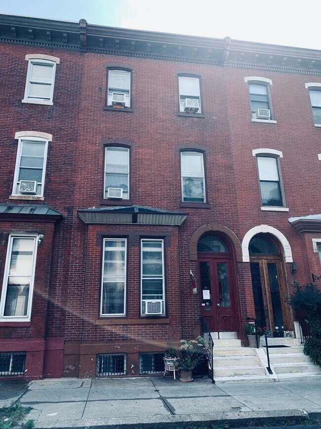 Building Photo - 157 N 21st St