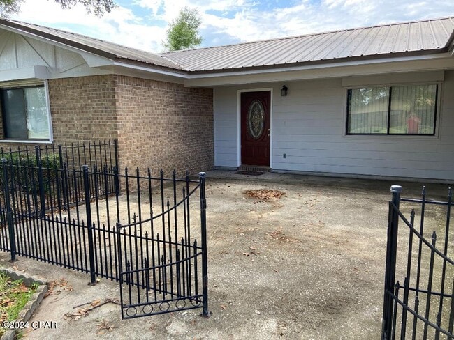 Building Photo - 1210 Tuscany Rd