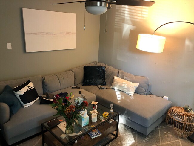 Foto del edificio - 126 Everett St