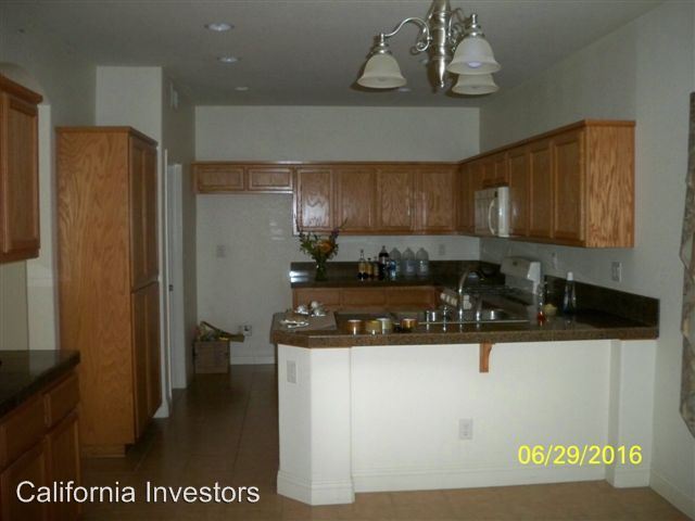 Building Photo - 7824 Shell Beach Dr