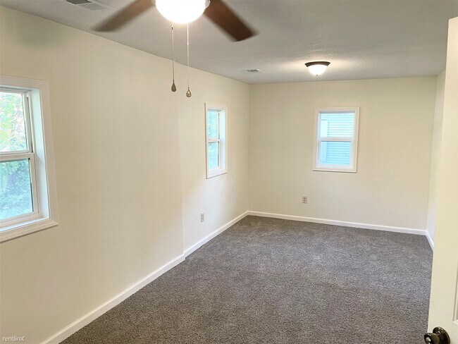 Building Photo - 3 br, 1 bath House - 6833 Bales Avenue