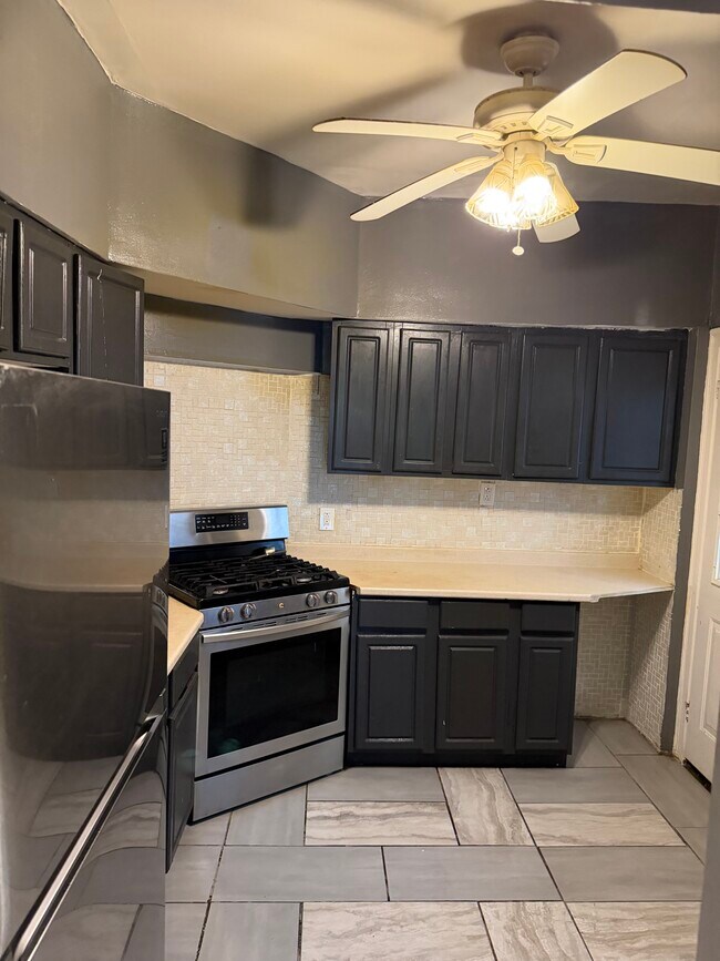 Foto del edificio - 5933 Carpenter St