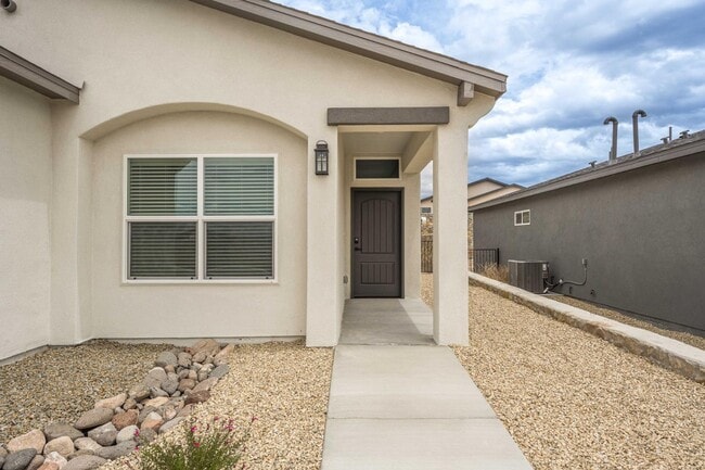 Building Photo - 4010 Puertecito Rd