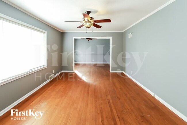 Building Photo - 3232 Shady Bend Dr