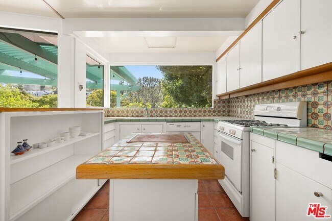 Foto del edificio - 217 Amalfi Dr