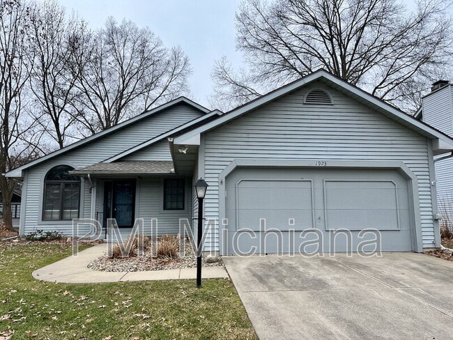 Foto del edificio - 1973 Creekbank Ln