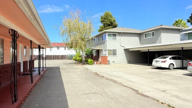 Photo - 2053 Central Ave Apartment