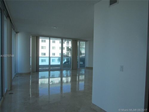 Foto del edificio - 715 Bayshore Dr