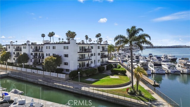 Foto del edificio - 2872 Coast Cir
