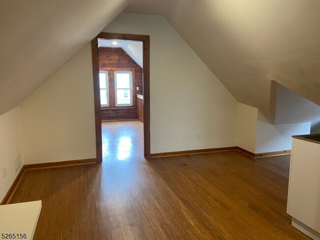 Building Photo - 19 Sylvan Pl