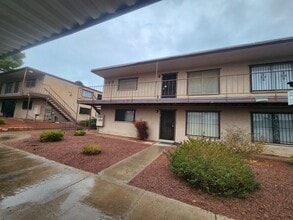 Building Photo - 595 N Royal Crest Cir
