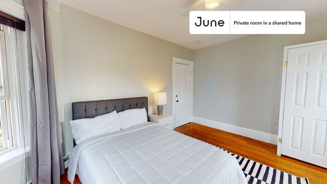 Foto del edificio - Room in Shared 4 bed/2 bath home in Allston