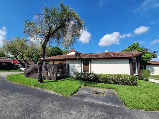 Foto del edificio - 14965 SW 49th Ln