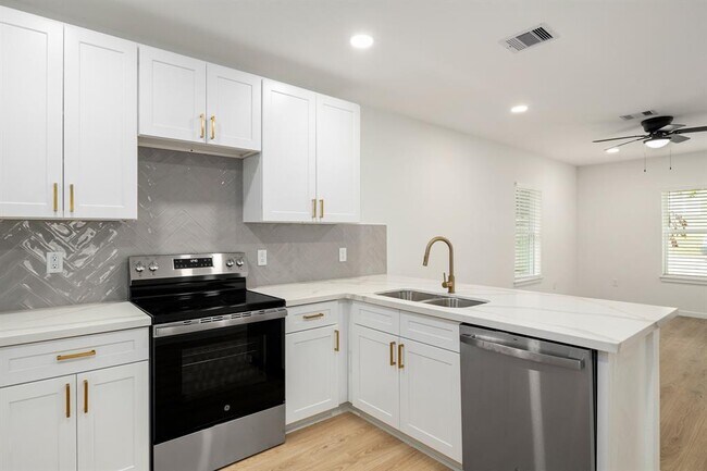 Foto del edificio - 509 W 6th St