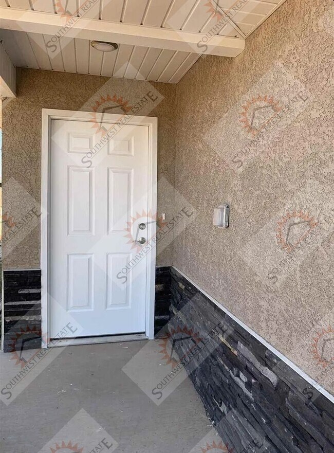 Foto del edificio - 2608 E 14th St
