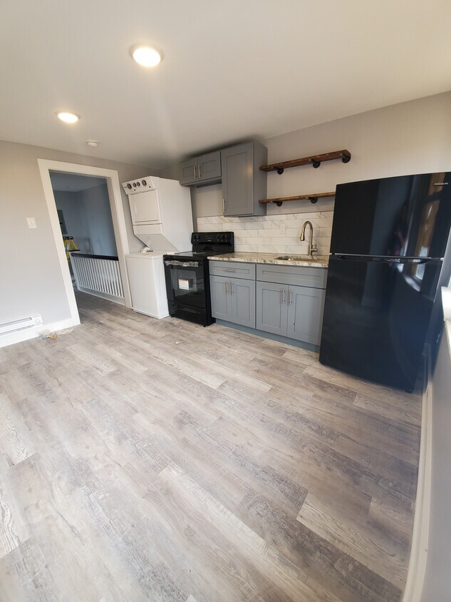 Foto principal - 6761 Guyer Ave