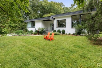 Building Photo - 100 Judson Ave