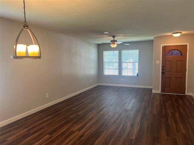 Foto del edificio - 15319 Sableton Crest Ln