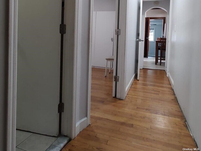 Foto del edificio - 80-66 88th Rd