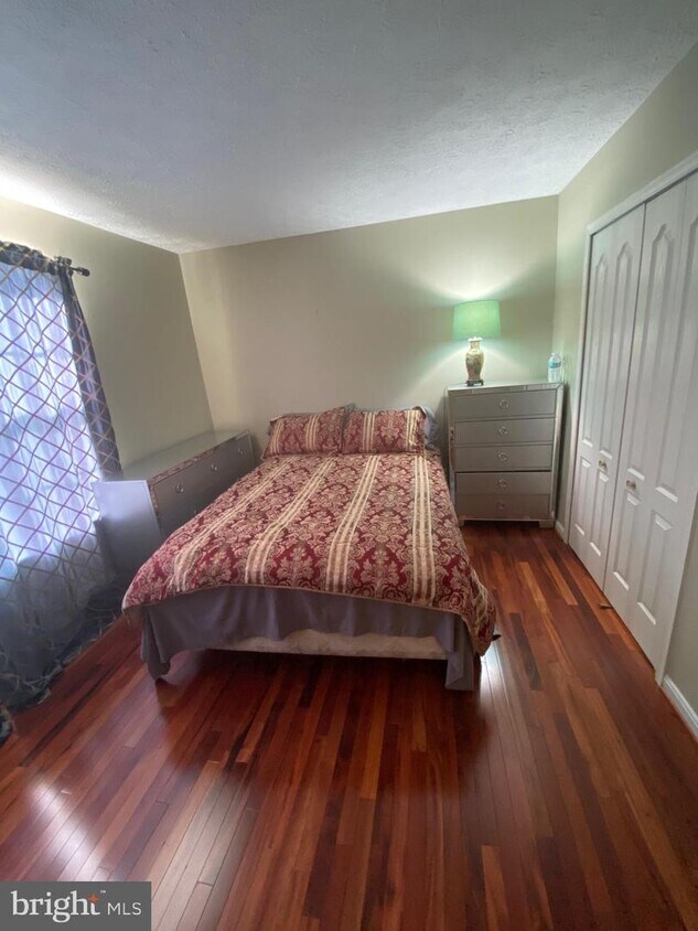 Primary Photo - 10115 Summershade Ln
