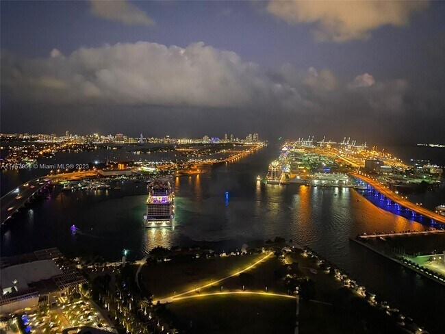 Foto del edificio - 1100 Biscayne Blvd