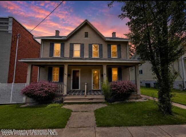 Foto del edificio - 605 Deacon St