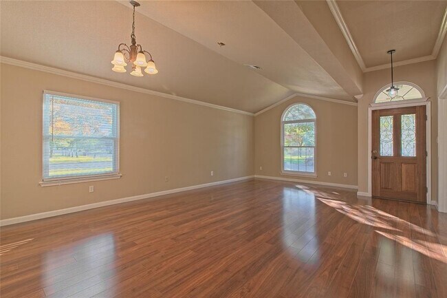 Building Photo - 3112 Clinton Pl
