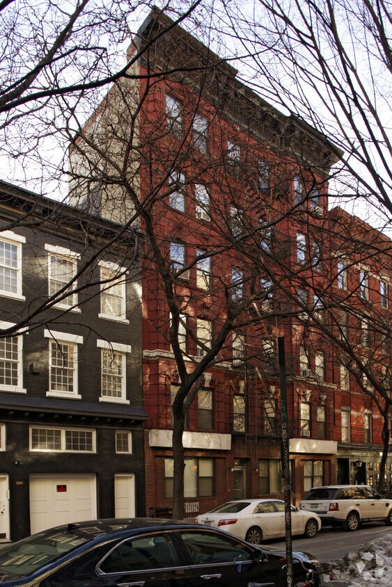 Building Photo - 40 Macdougal St