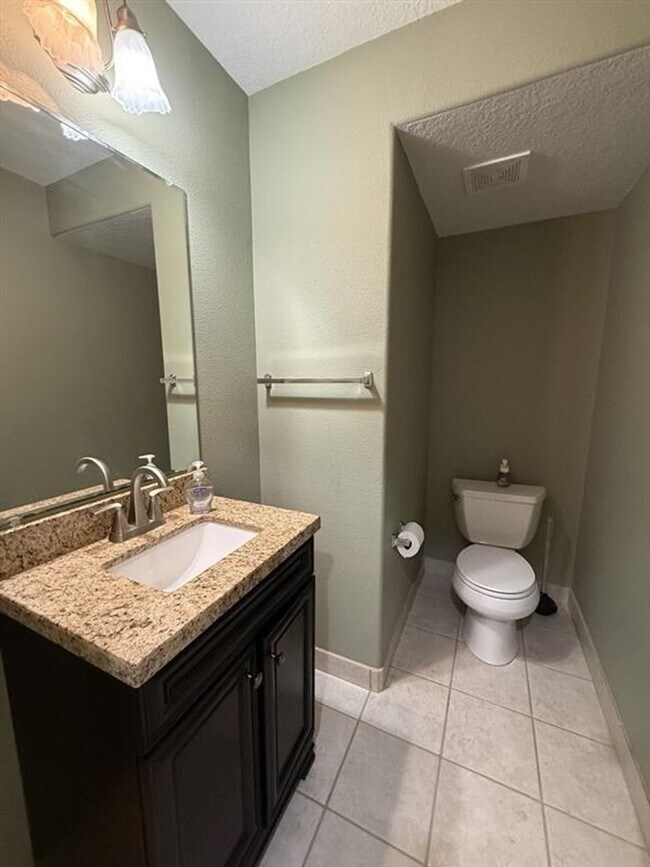 Building Photo - 4542 NW Continental Pl