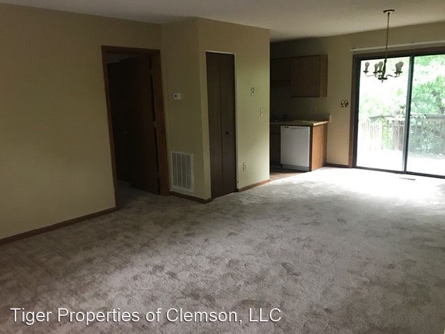 Foto del edificio - 251 Willow Ct