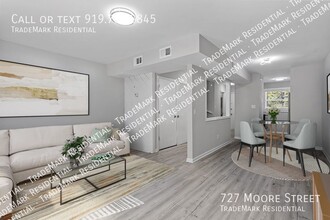 Building Photo - 727 S Moore St
