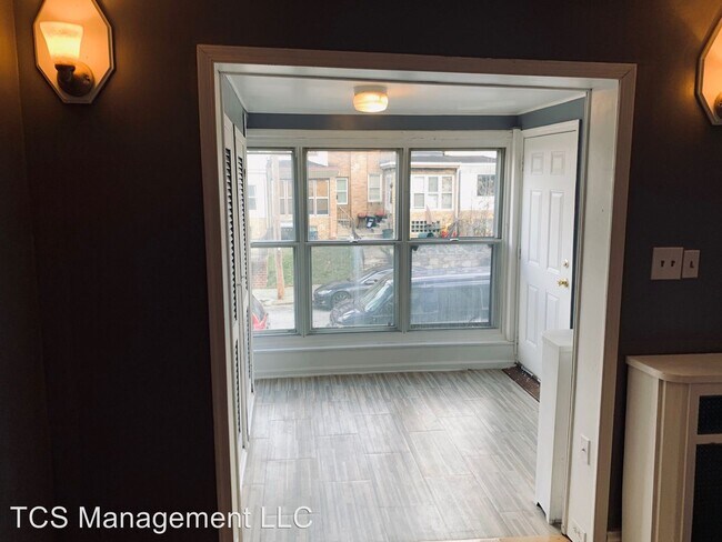 Building Photo - 3 br, 2.5 bath House - 1372 Anchor St.