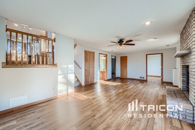 Foto del edificio - 4732 Blanding Ct