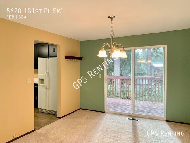 Building Photo - Lovely 4 bd single family home Lynnwood