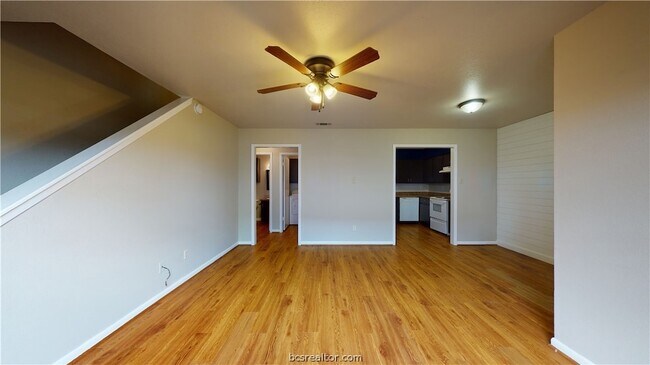 Foto del edificio - 2807 Longmire Dr