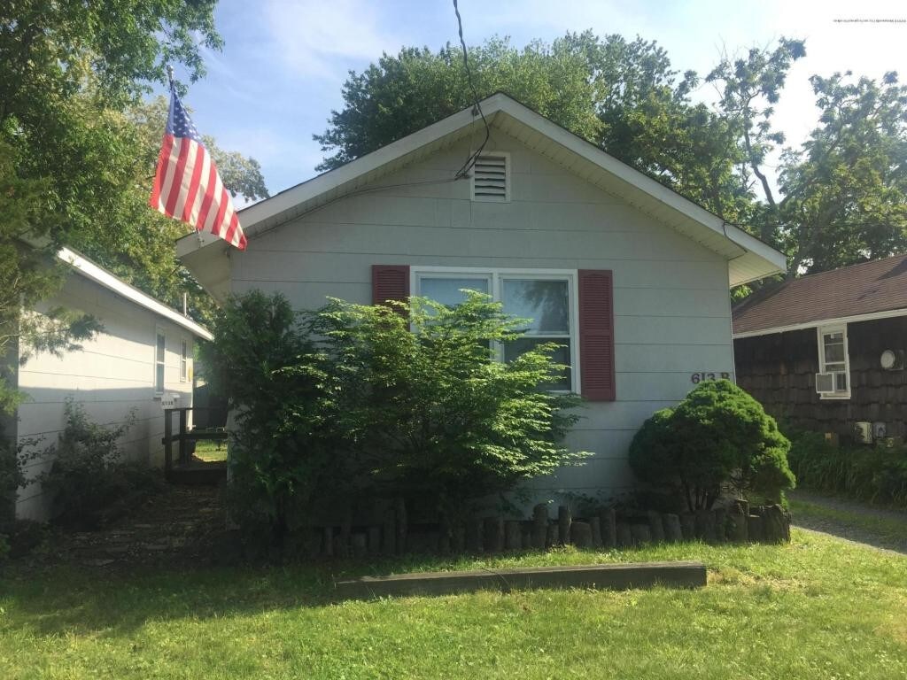 613 Essex Ave, Spring Lake, NJ 07762 Townhome Rentals in Spring Lake