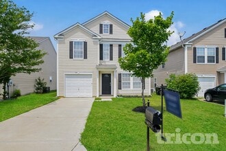 Building Photo - 927 Littleton Dr