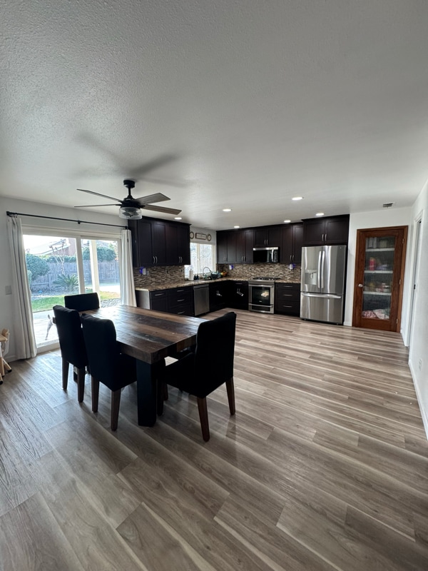 Foto del edificio - 2804 Sandlewood Dr