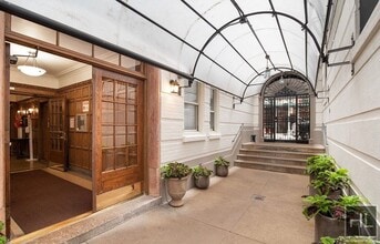 Building Photo - EAST 10 STREET