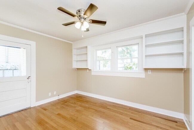 Building Photo - Downtown Home- Available Now